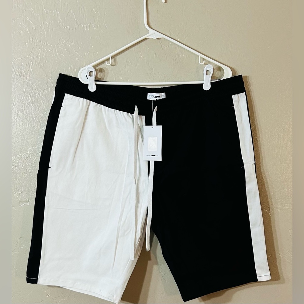 Fashion Nova Men's Black and White Shorts